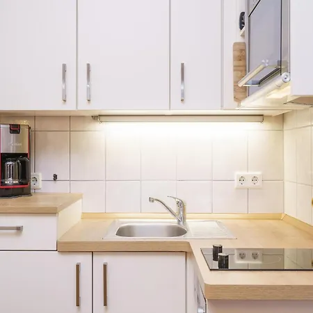 Im Seepark Mit Balkon, Cleaning Included Appartement *